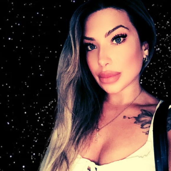 Meet your Posher, Alice - Picture 1 of 1